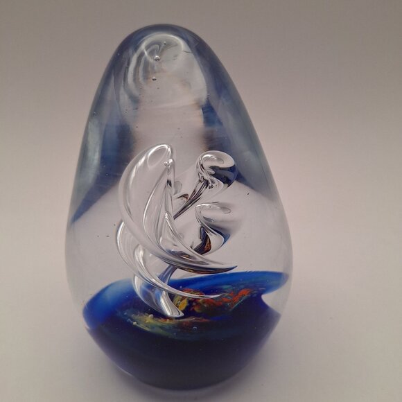 DYNASTY GALLERY HEIRLOOM COLLECTION EGG SHAPED GLASS PAPERWEIGHT COBALT & CLEAR - Picture 5 of 13